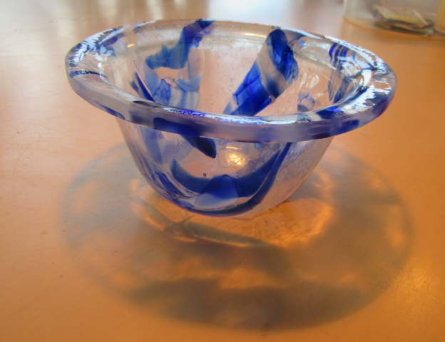 Glazen schaal dmv glasfusing fusion gemaakt
